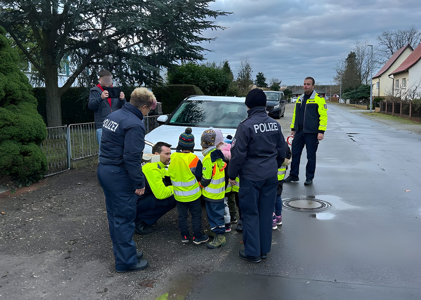 Kinder sorgen für Sicherheit – Verkehrspräventionsaktion am Kindergarten Hosena